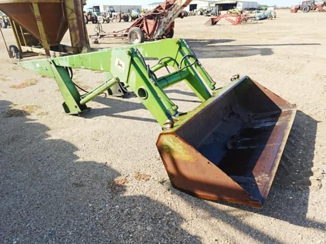 Image of John Deere 148 equipment image 1