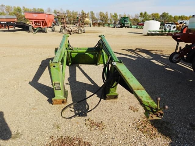 Image of John Deere 148 equipment image 3
