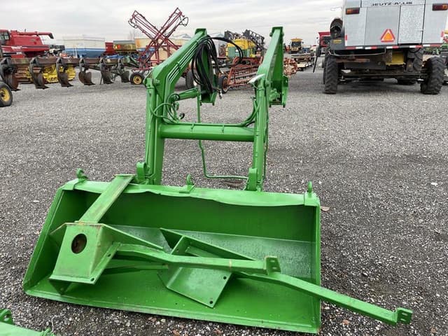 Image of John Deere 148 equipment image 1