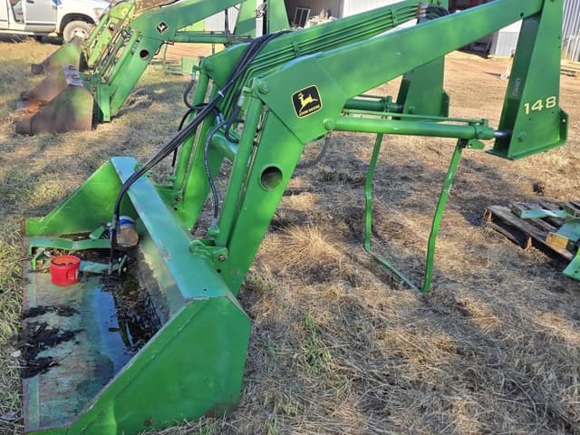 Image of John Deere 148 equipment image 1