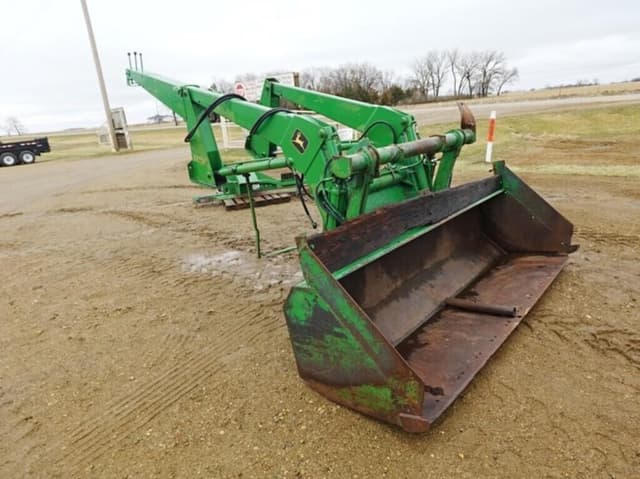 Image of John Deere 148 equipment image 3