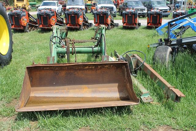 Image of John Deere 148 equipment image 4
