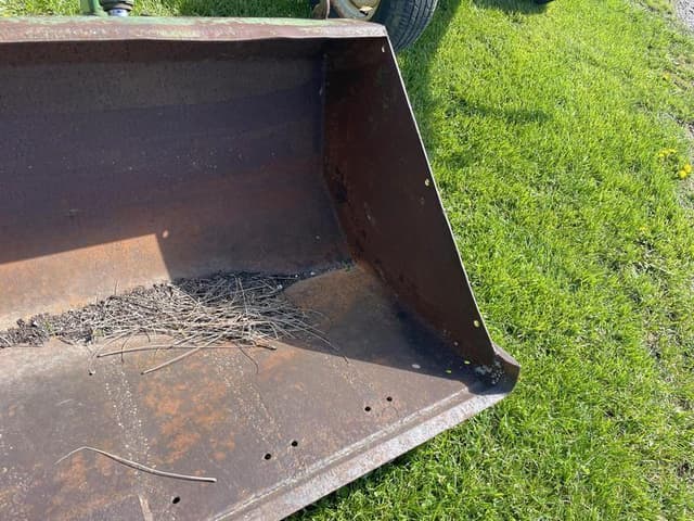 Image of John Deere 148 equipment image 3