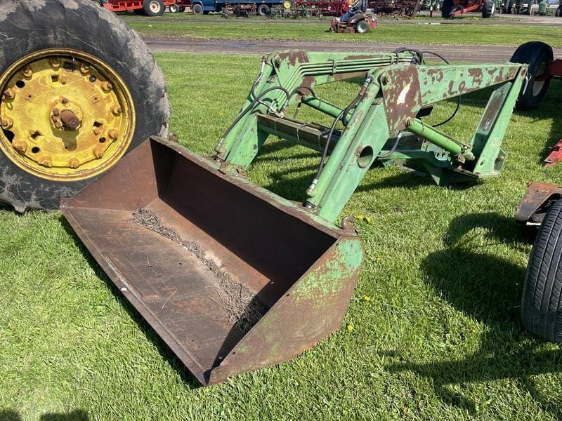 John Deere 148 Equipment Image0