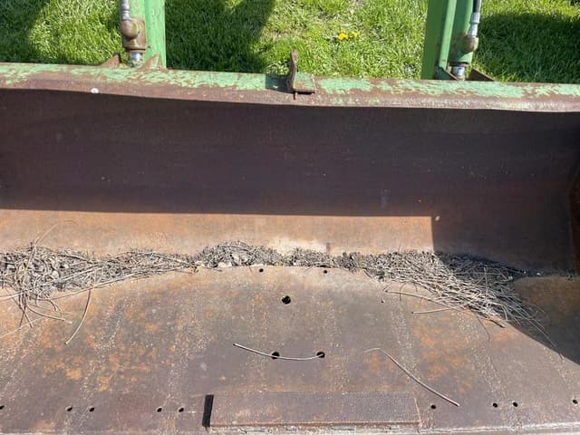 Image of John Deere 148 equipment image 4