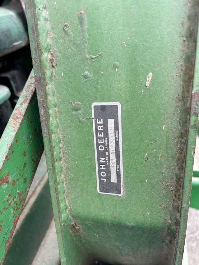 Image of John Deere 148 equipment image 3