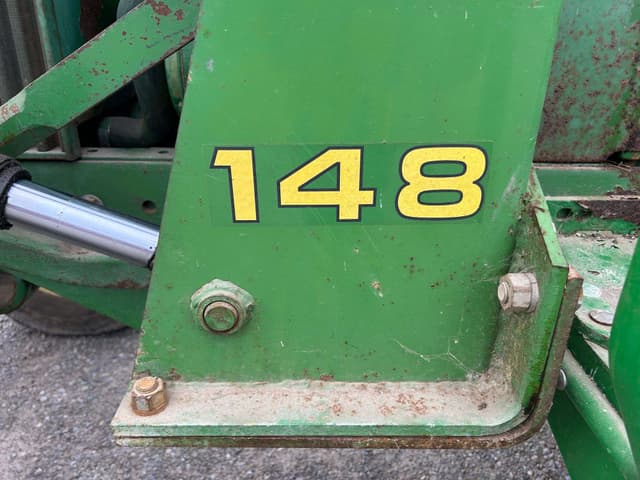 Image of John Deere 148 equipment image 4