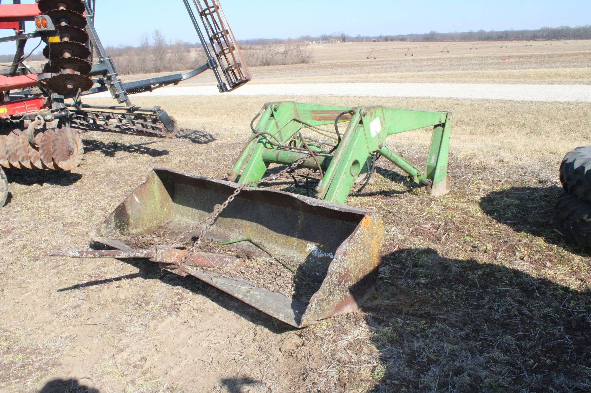 John Deere 148 Equipment Image0