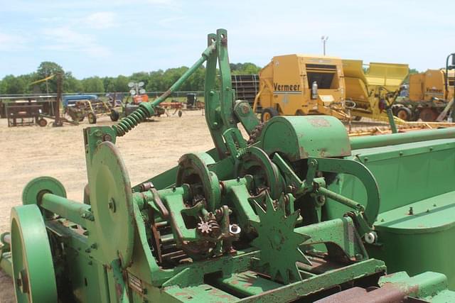 Image of John Deere 14T equipment image 3
