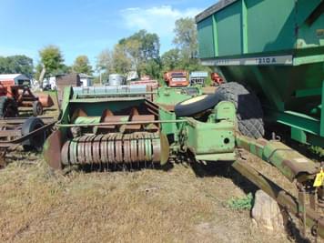 Main image John Deere 14T