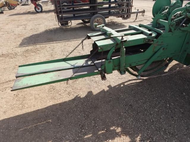 Image of John Deere 14T equipment image 4