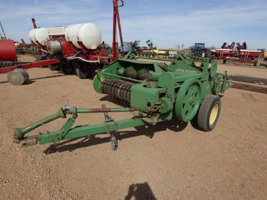 John Deere 14T Equipment Image0