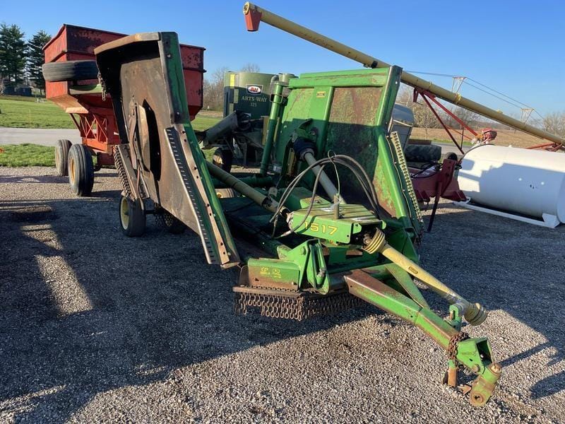 John Deere 1517 Equipment Image0