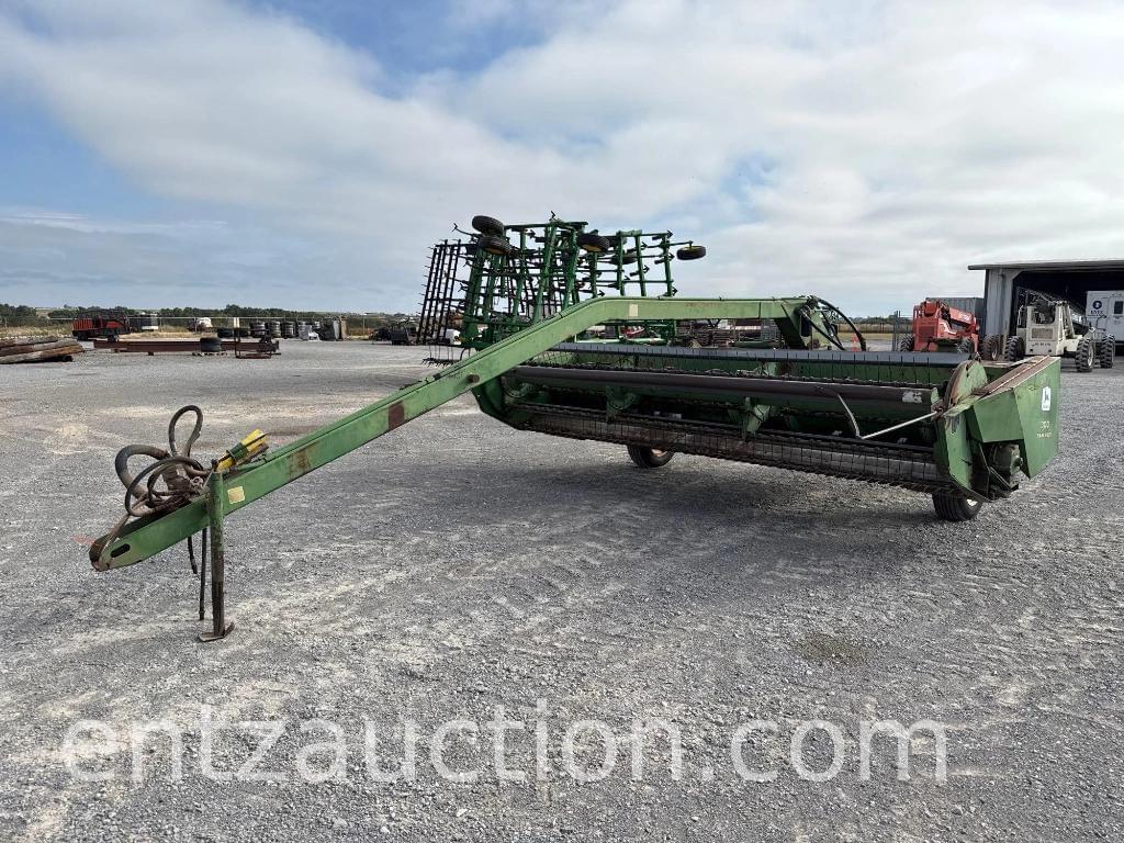 Image of John Deere 1525 Primary image