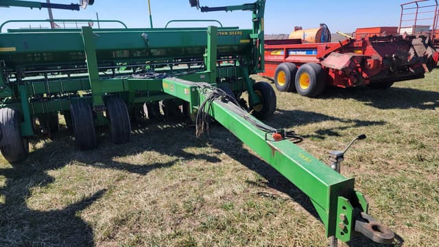 Image of John Deere 1530 equipment image 2