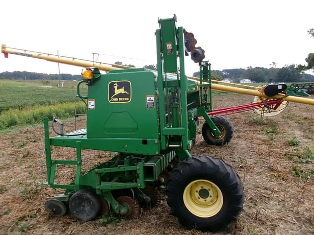 Image of John Deere 1530 equipment image 2