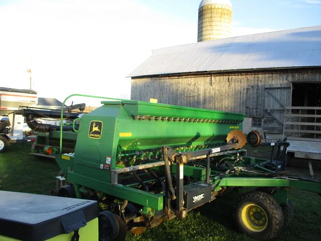 Image of John Deere 1560 equipment image 1