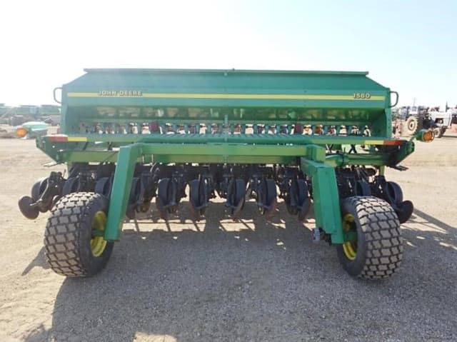 Image of John Deere 1560 equipment image 4