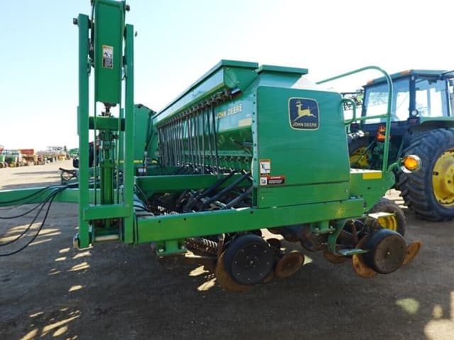 Image of John Deere 1560 equipment image 4