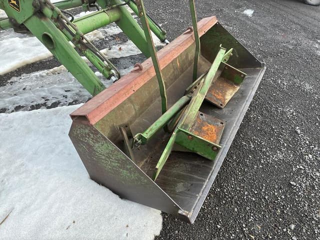 Image of John Deere 158 equipment image 4