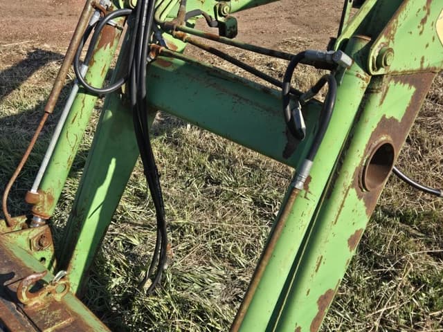 Image of John Deere 158 equipment image 2