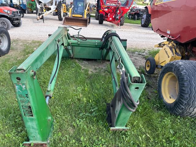 Image of John Deere 158 equipment image 4