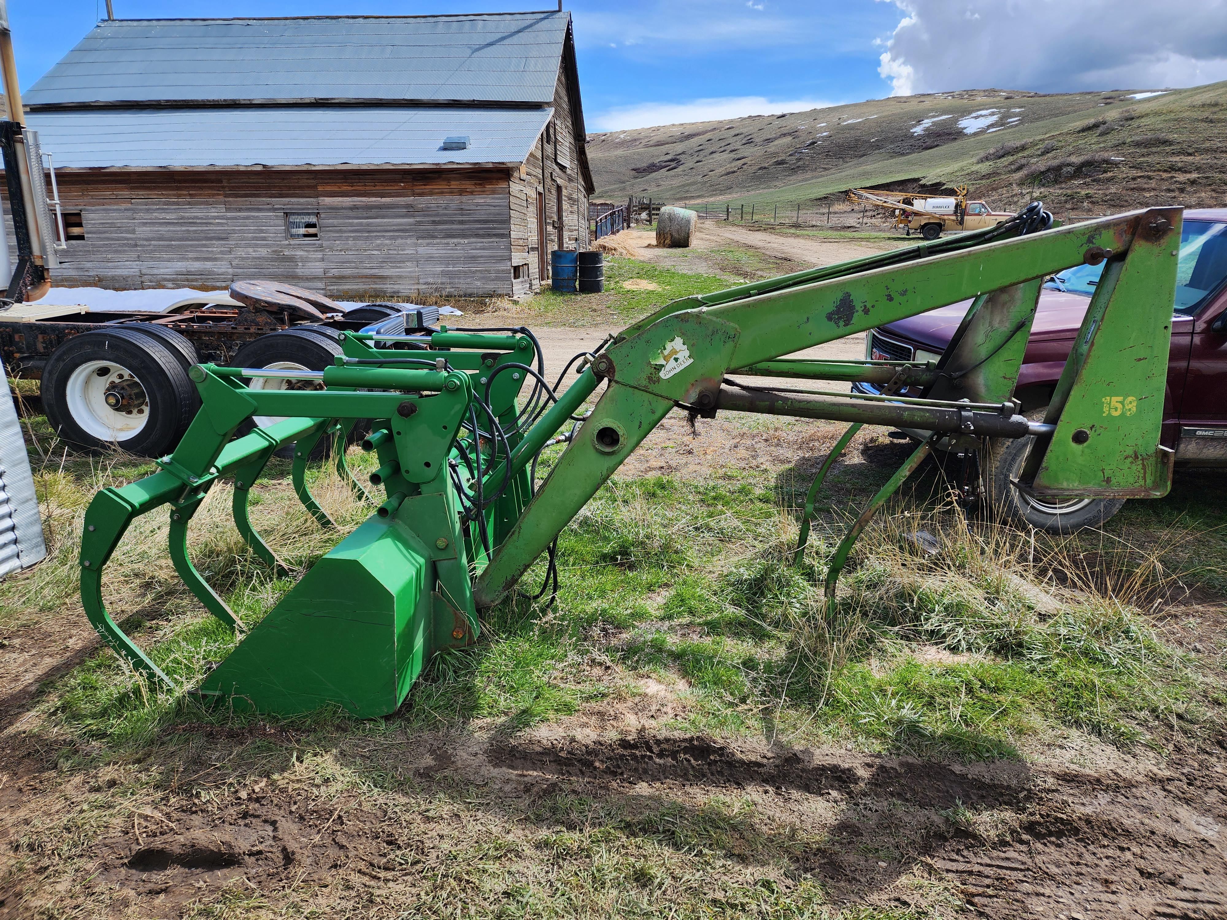 Main image John Deere 158
