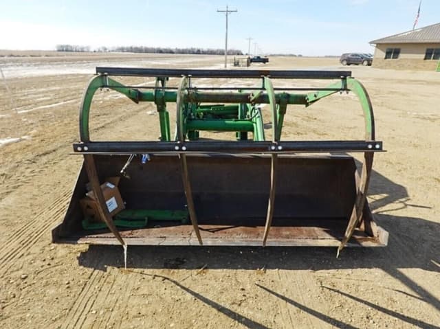 Image of John Deere 158 equipment image 1