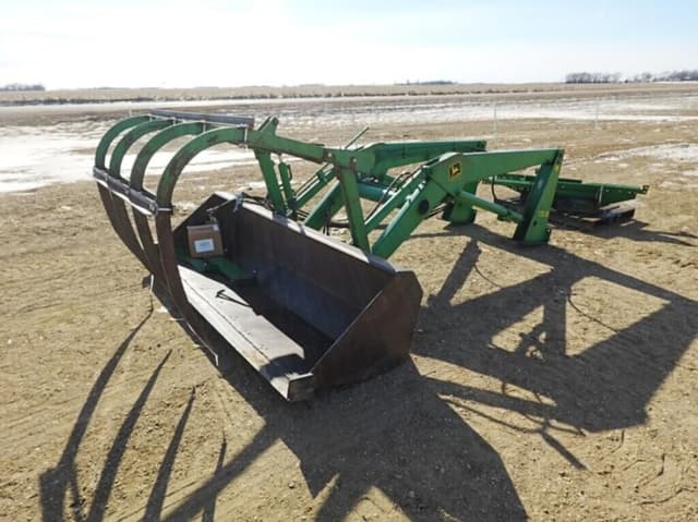 Image of John Deere 158 equipment image 2