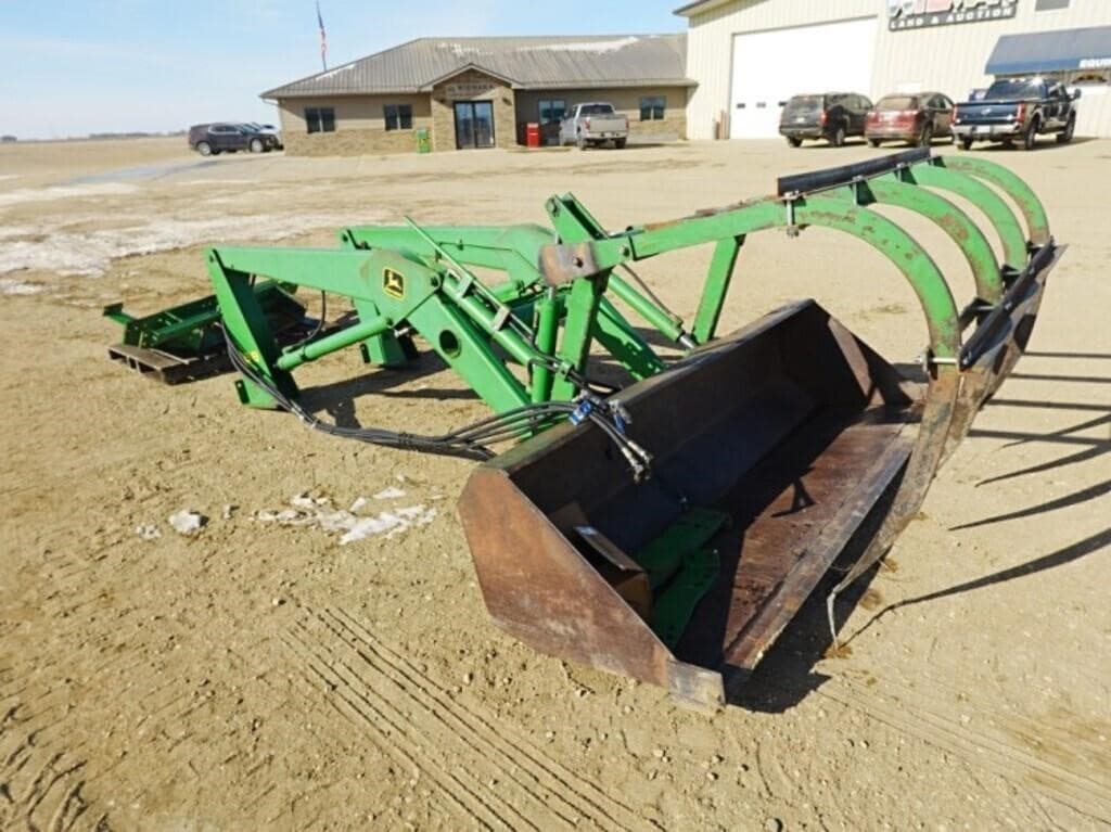 Image of John Deere 158 Primary image