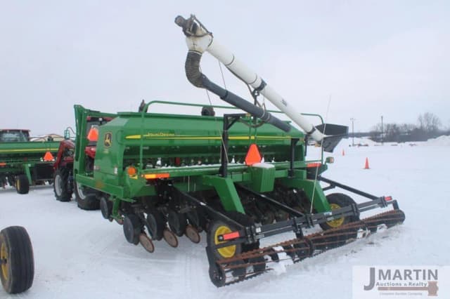 Image of John Deere 1590 equipment image 1