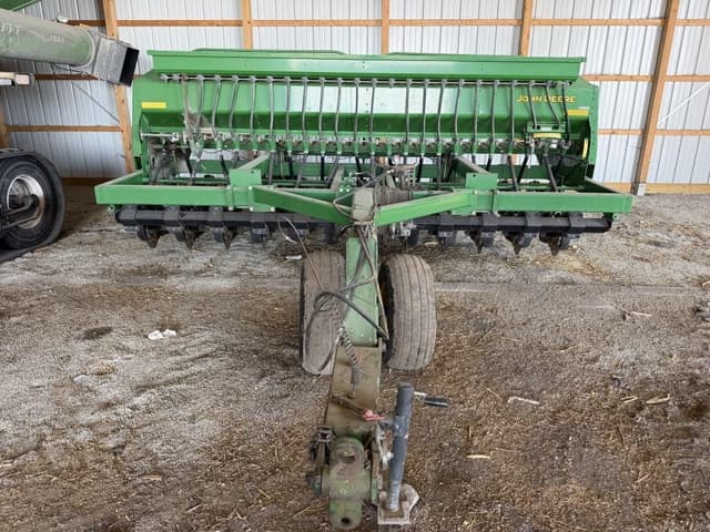 Image of John Deere 1590 equipment image 2