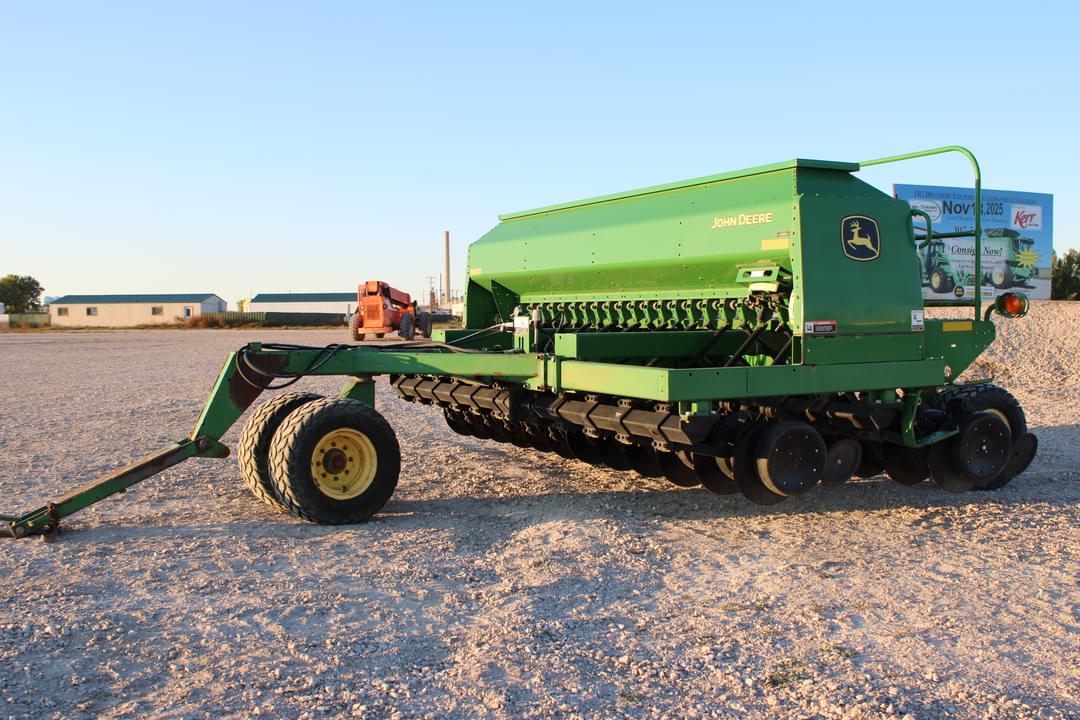 Image of John Deere 1590 Primary image