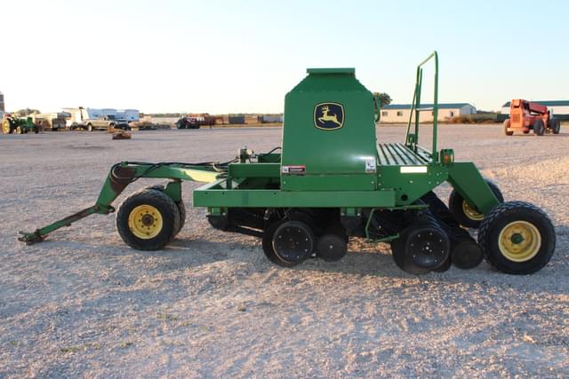 Image of John Deere 1590 equipment image 3
