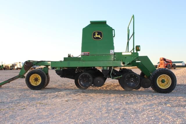 Image of John Deere 1590 equipment image 2