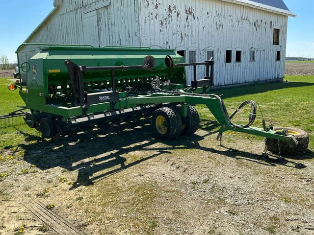 Image of John Deere 1590 equipment image 2