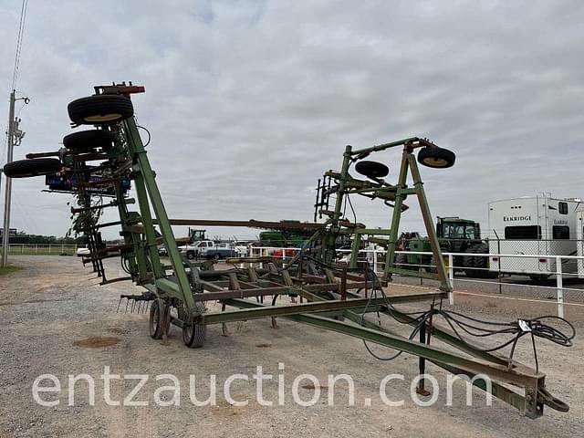 Image of John Deere 1600 equipment image 1