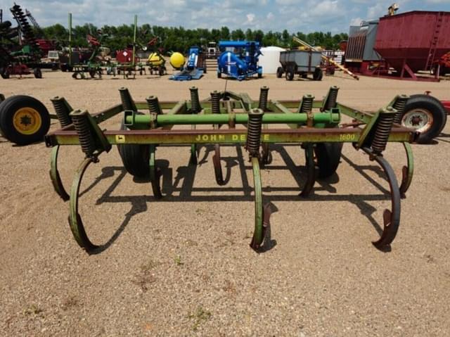 Image of John Deere 1600 equipment image 2