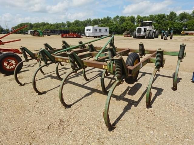 Image of John Deere 1610 equipment image 2