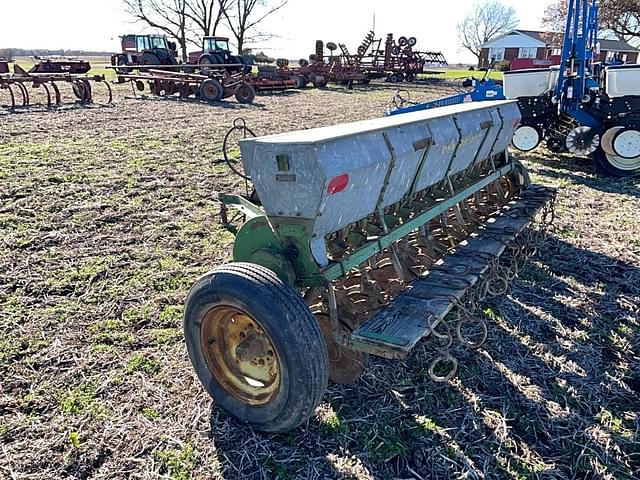 Image of John Deere B equipment image 2