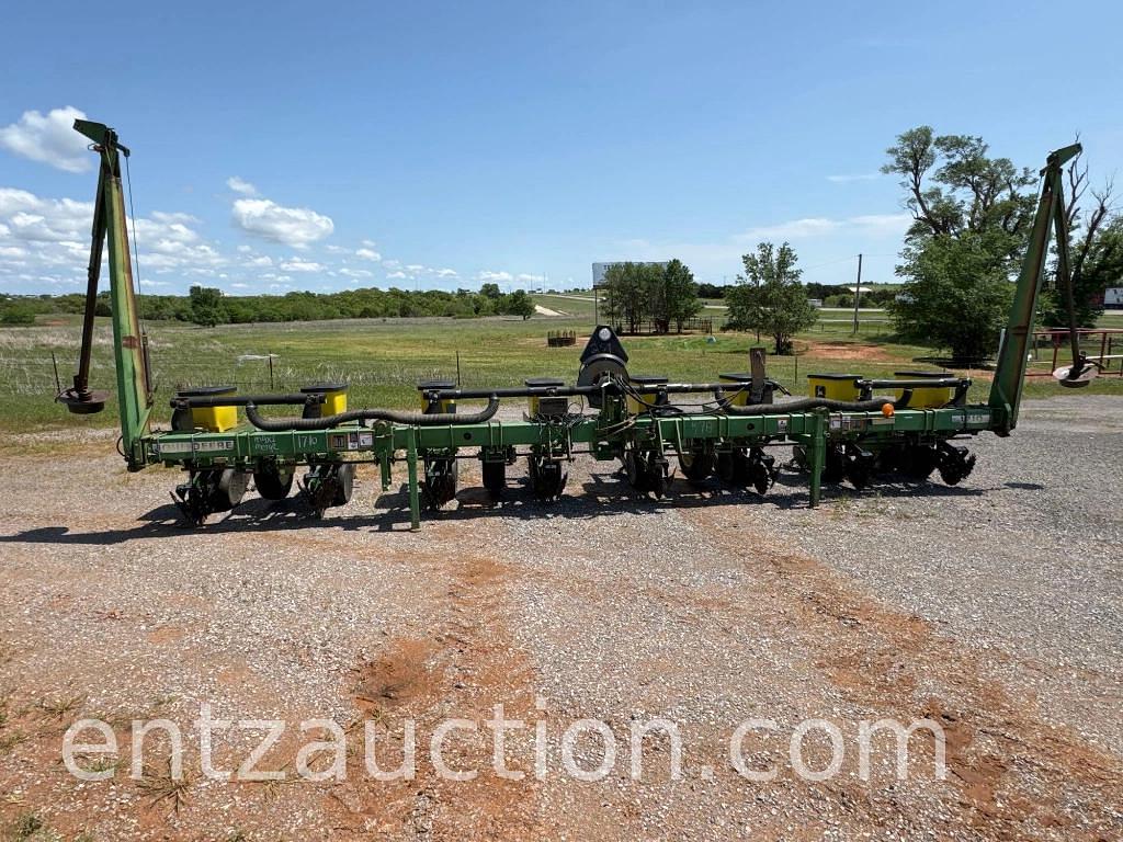Image of John Deere 1710 Primary image