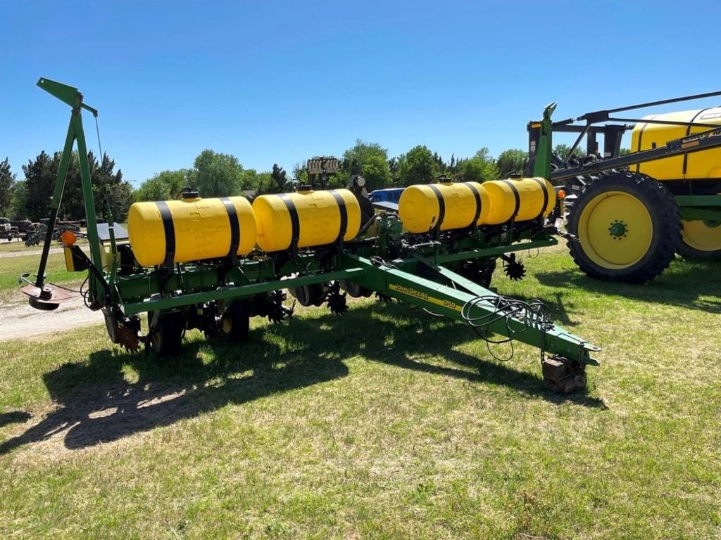 John Deere 1750 Equipment Image0