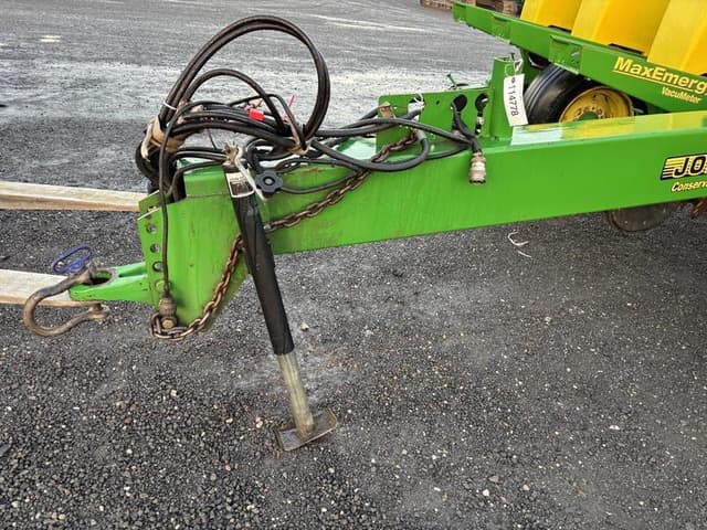 Image of John Deere 1760 equipment image 2