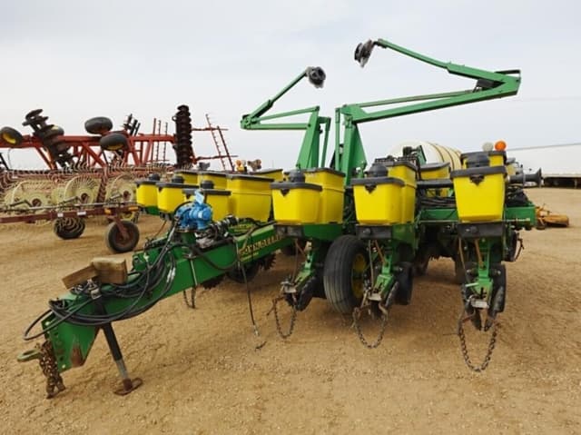 Image of John Deere 1760 equipment image 2