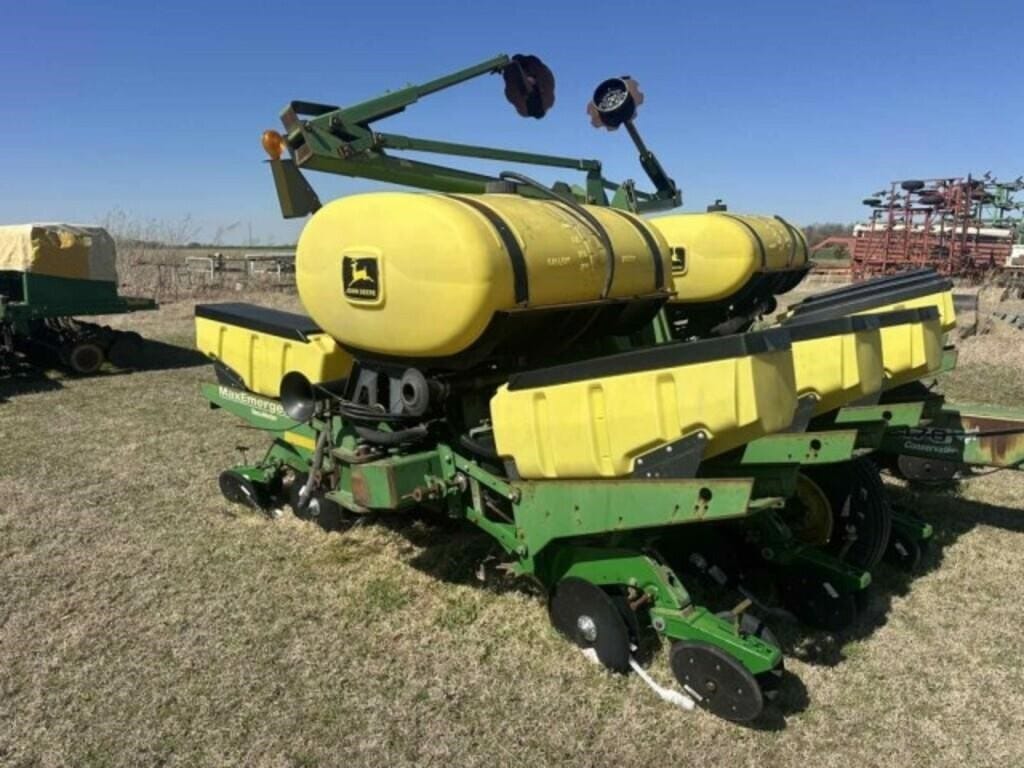 John Deere 1760 Equipment Image0