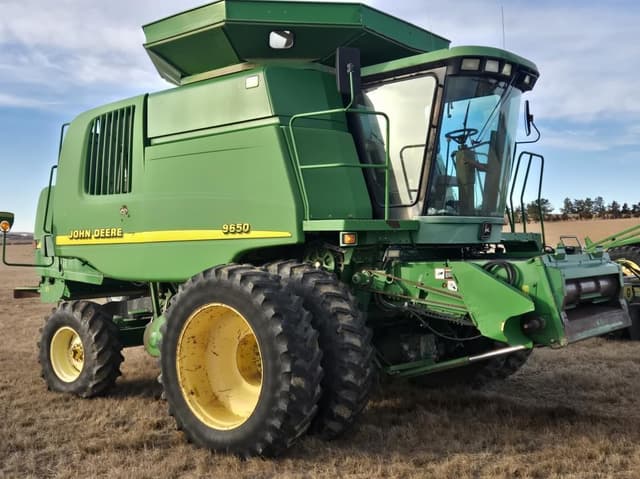 Image of John Deere 1770 equipment image 1