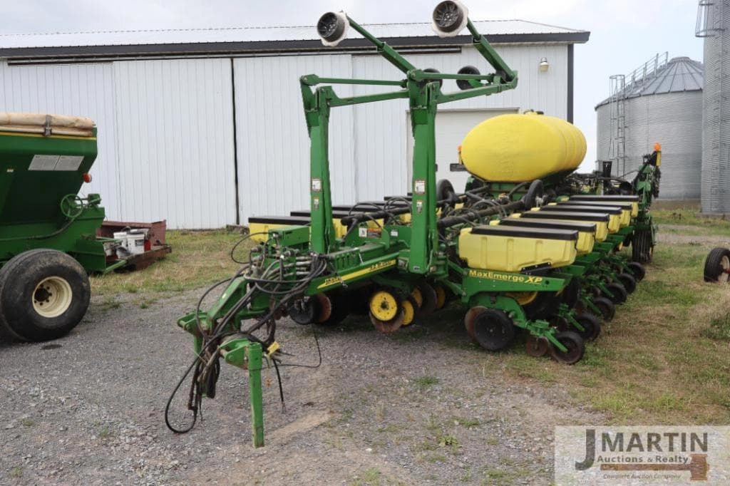 Image of John Deere 1770 Primary image
