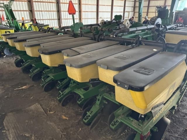 Image of John Deere 1780 equipment image 4