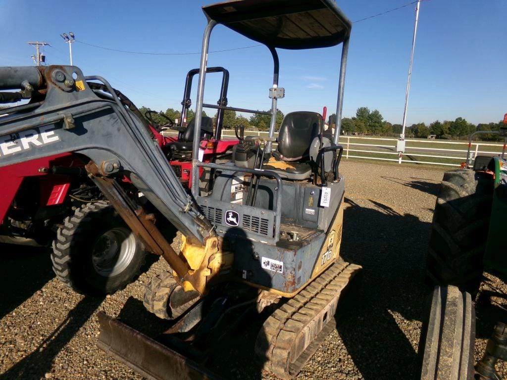 Main image John Deere 17D