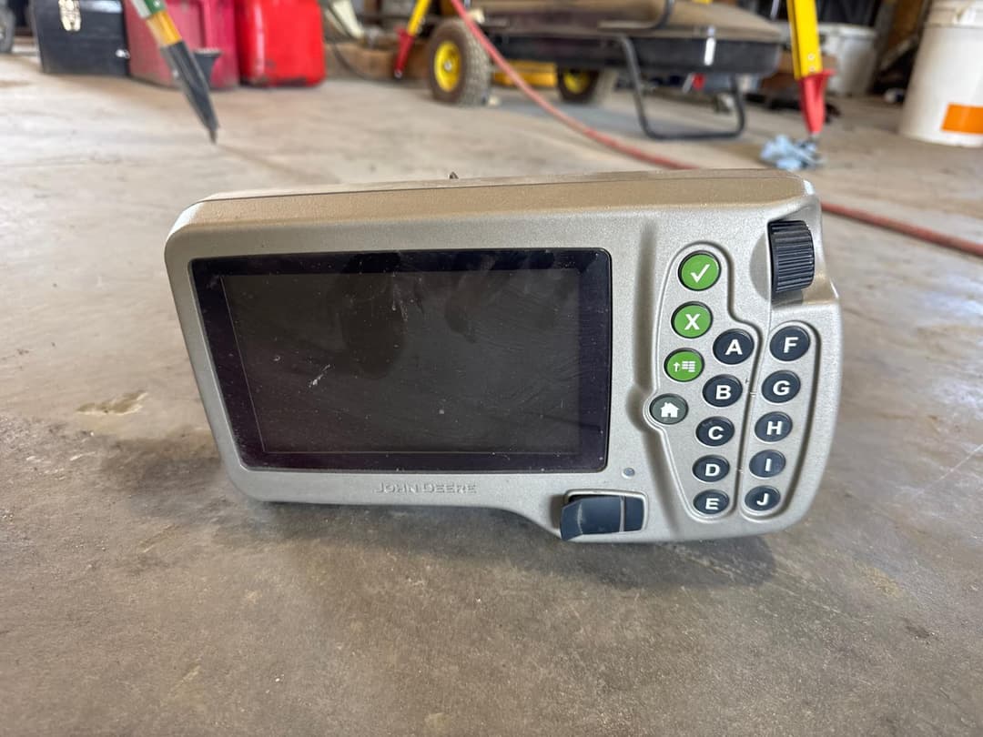 Image of John Deere 1800 Image 0